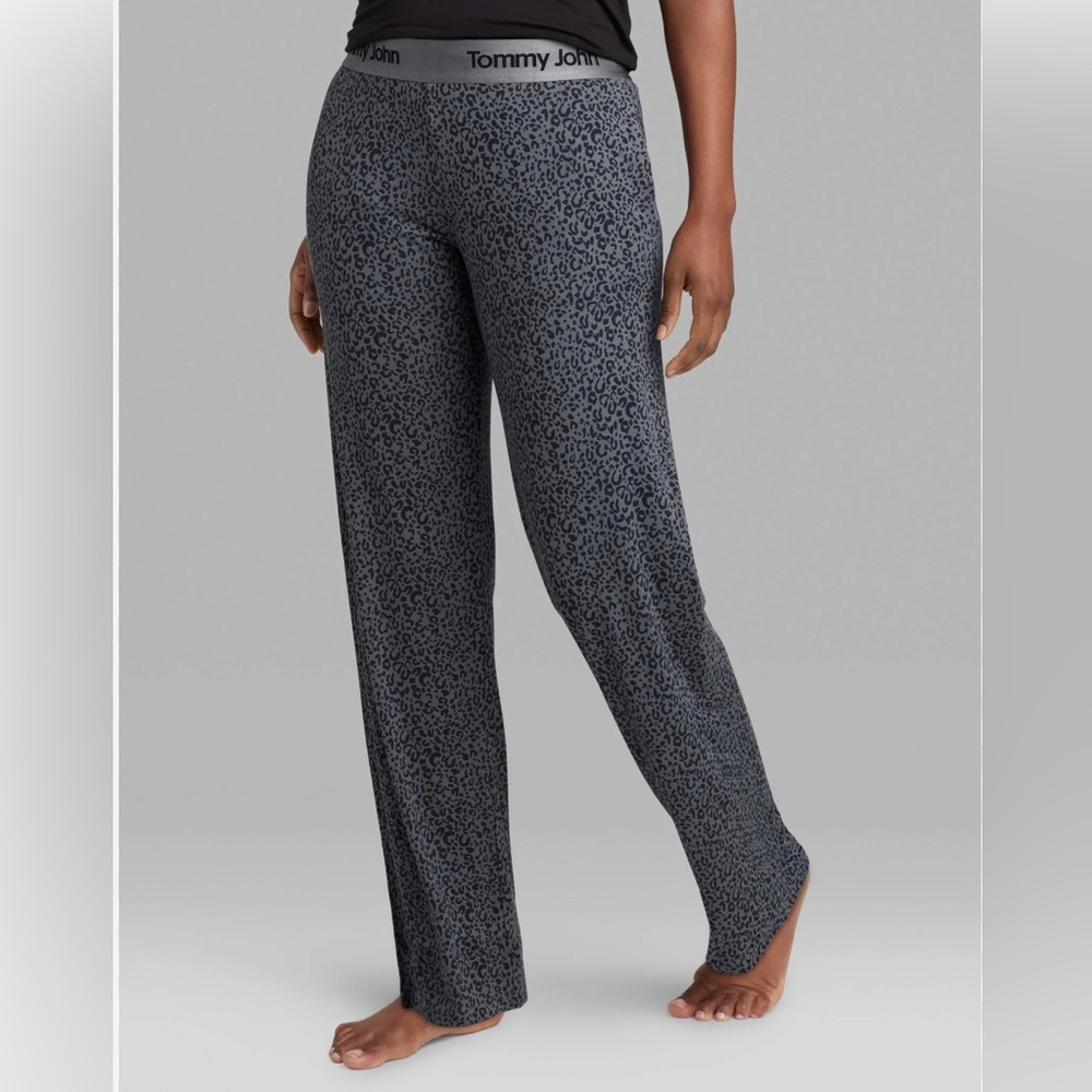 Tommy John Women's Grey Leopard Print Sleep Pants